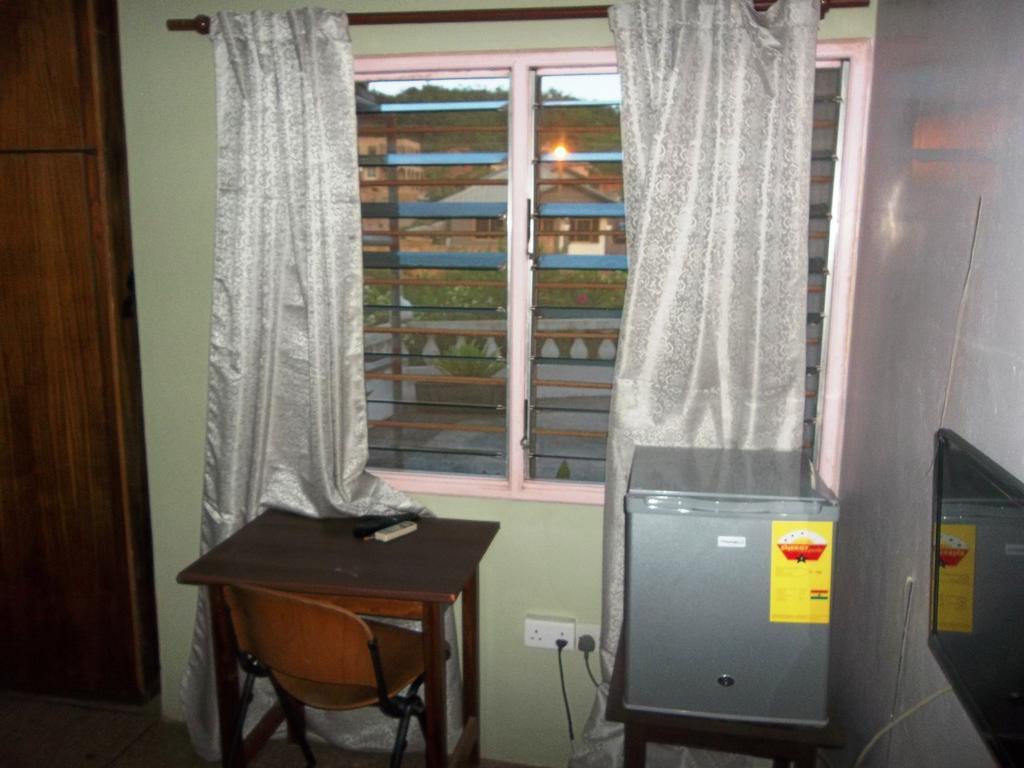 Eden Lodge Cape Coast Exterior foto